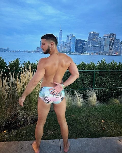 AnthonyNYC performs massage in New York City, NY - 947055