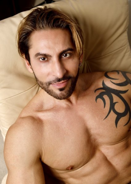 Euromasseur performs massage in Orange County, CA - 929389