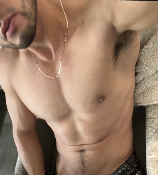 Danilo performs massage in Birmingham, AL - 934951