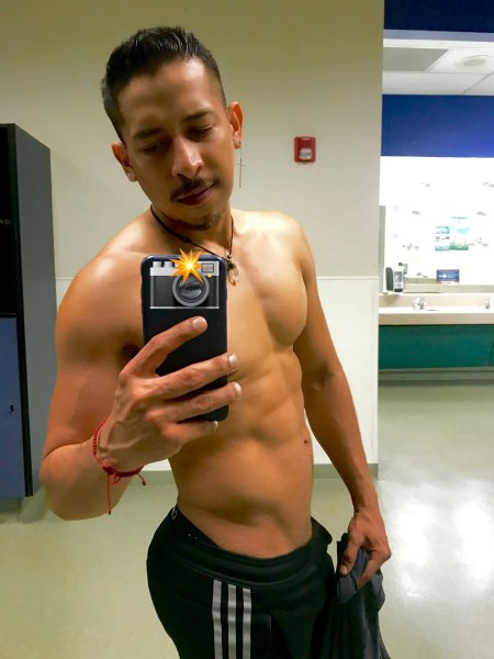 DavidZR performs massage in Manhattan, NY - 926884