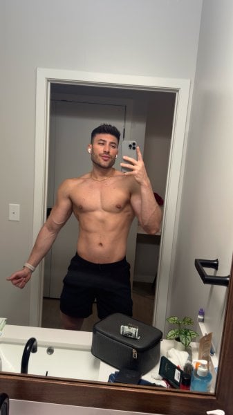 RickRickyz performs massage in Boston, MA - 970524