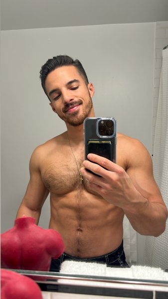 MarcosToniazzo performs massage in New York City, NY - 969065