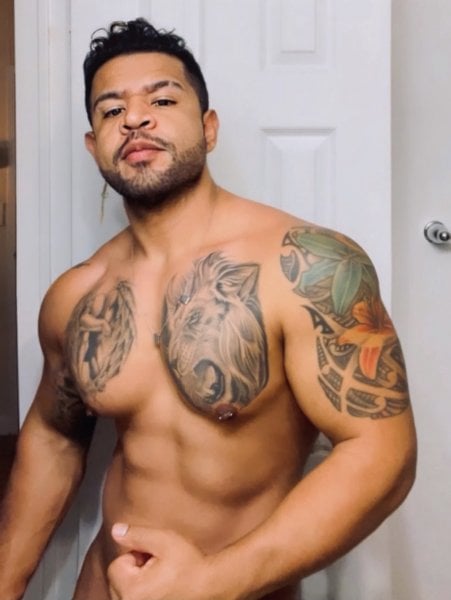 Alejjandro performs massage in Washington, DC - 960682