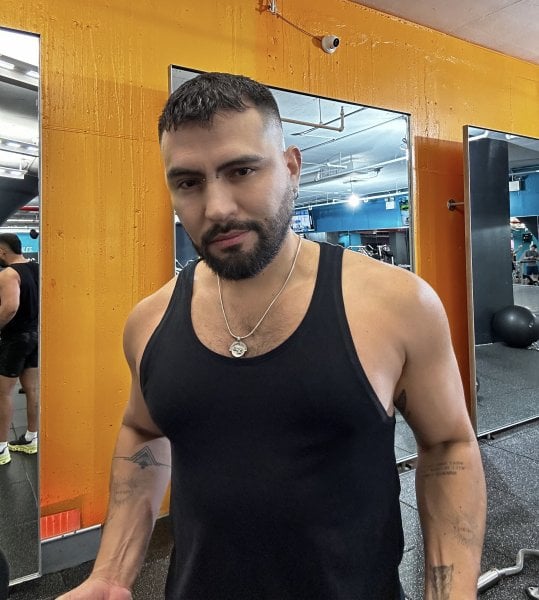 MigueLlo performs massage in New York City, NY - 953444