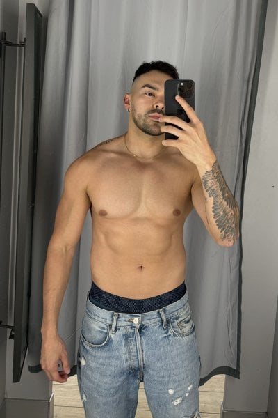 camilopaisa performs massage in Los Angeles, CA - 962859