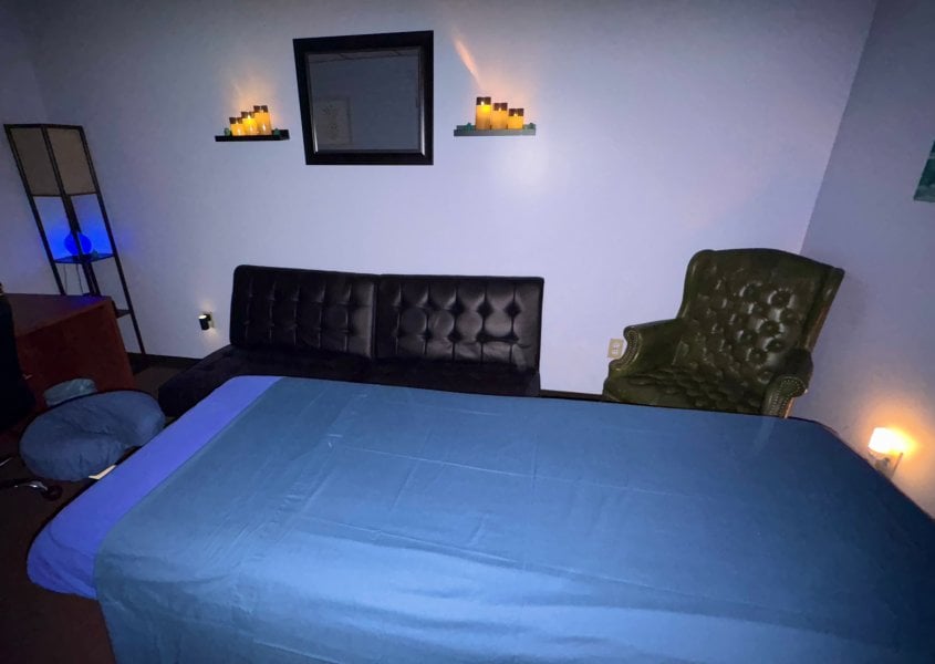 FiveStarReview performs massage in Providence, RI - 962027