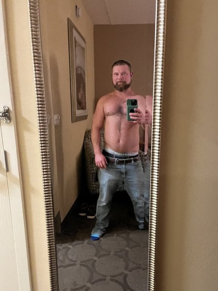 sdjesse performs massage in Fort Wayne, IN - 957418