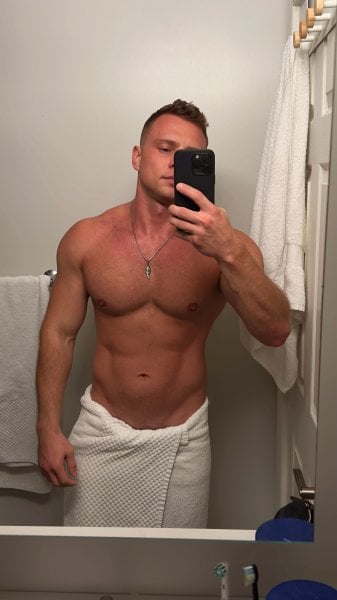 BlondBlueEyes performs massage in Palm Springs, CA - 952414