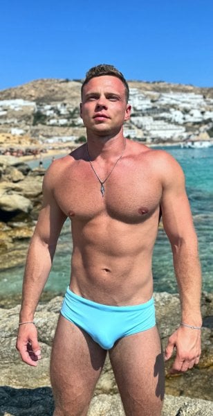 BlondBlueEyes performs massage in Palm Springs, CA - 966997