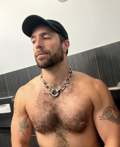 olivervalentine performs massage in New York City, NY - 966215