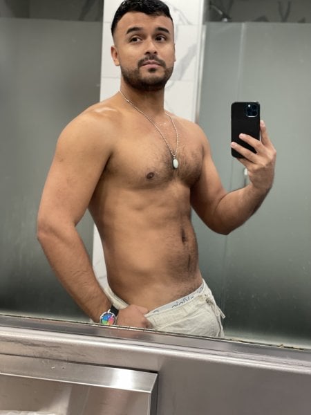 Giiovanni performs massage in Manhattan, NY - 969492