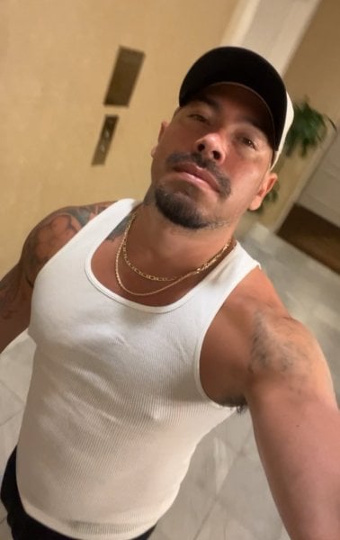 Mascmilitaryguy performs massage in West Hollywood, CA - 961601