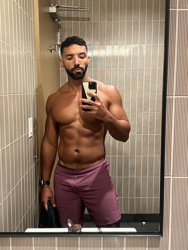 RomeoAntonio performs massage in Manhattan, NY - 962795