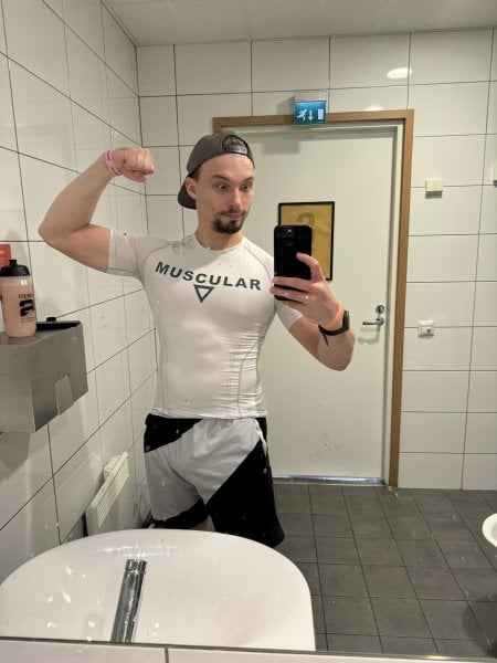 HunkMale performs massage in Helsinki, Finland - 971266