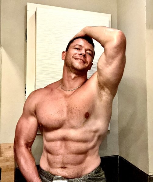 Michael_fit performs massage in New York City, NY - 984643