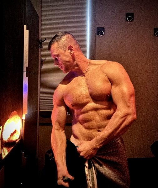 Michael_fit performs massage in New York City, NY - 955129