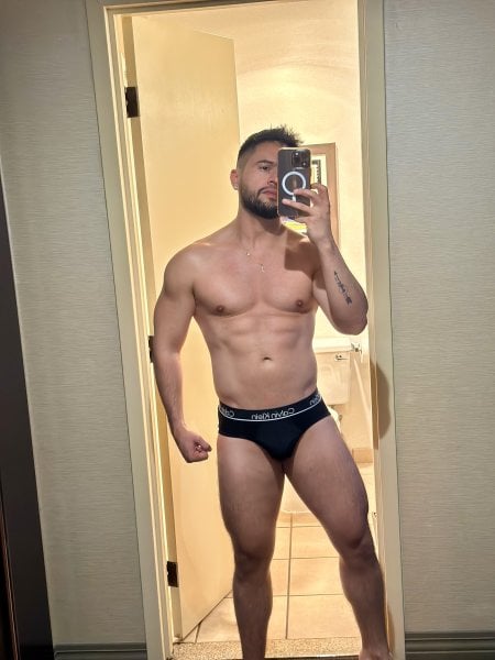 Mathiascorrales performs massage in Columbus, OH - 982098