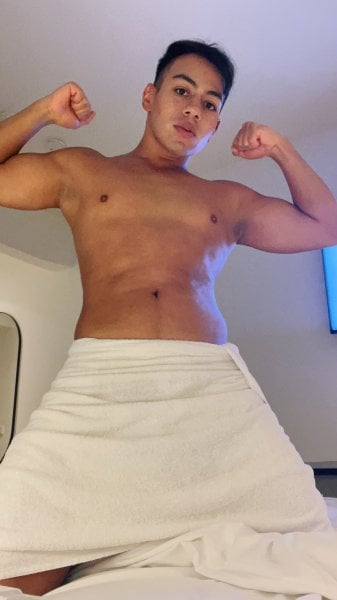 CRISTIANTWINKXL performs massage in Madrid, Spain - 960841