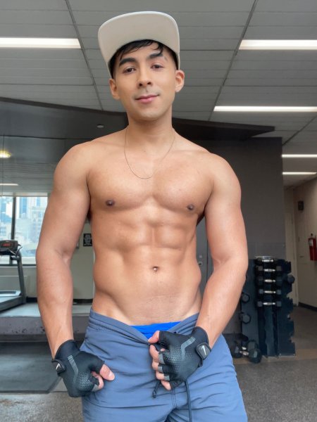 Sebas_fit performs massage in Manhattan, NY - 972273