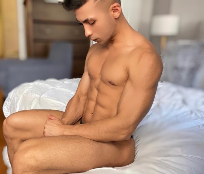 Sebas_fit performs massage in Manhattan, NY - 962911