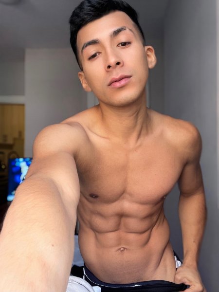 Sebas_fit performs massage in Manhattan, NY - 975150