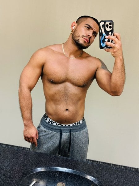 Tony_LatinBoy performs massage in Chicago, IL - 974137