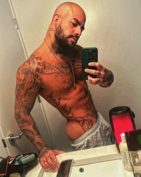 Maxtatto performs massage in Sarasota, FL - 974388