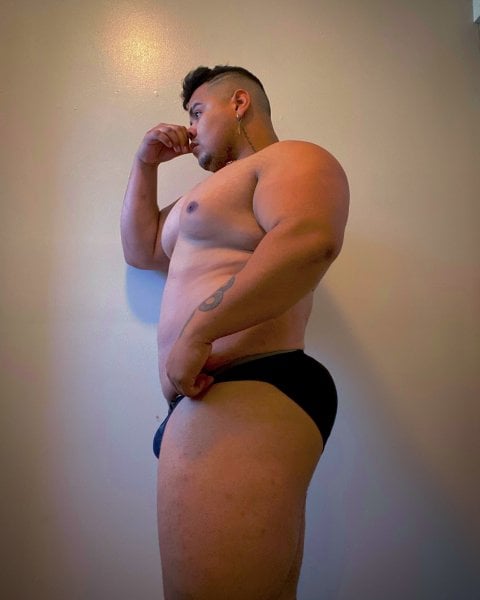 Soyrafaeloficial performs massage in Chicago, IL - 980914