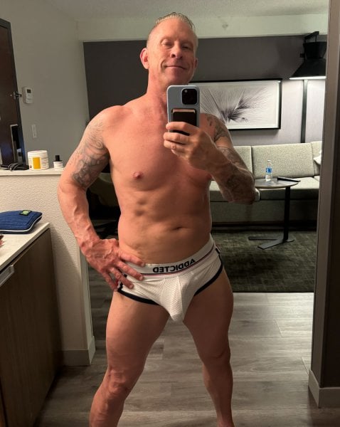 ScottTyson performs massage in Raleigh, NC - 952343