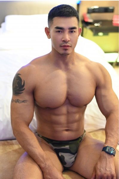 MusclemenA performs massage in Hong Kong, Hong Kong - 978311