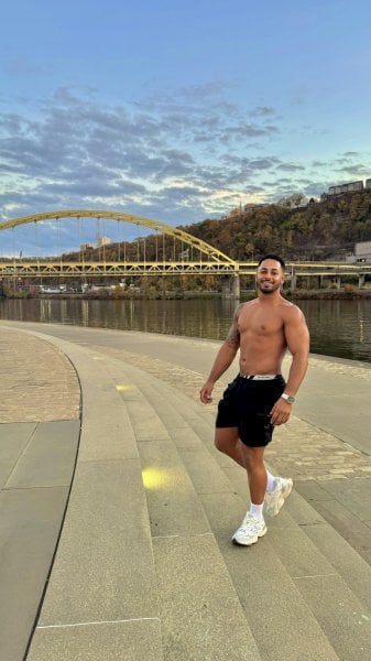 JonathanBrazil performs massage in Boston, MA - 972268