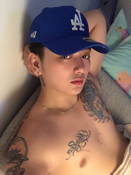 Calvinbagets performs massage in Manila, Philippines - 952291