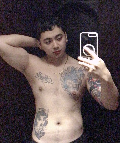 Calvinbagets performs massage in Manila, Philippines - 980083