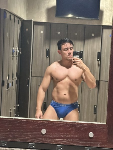 Fredhandsome performs massage in Chicago, IL - 950284