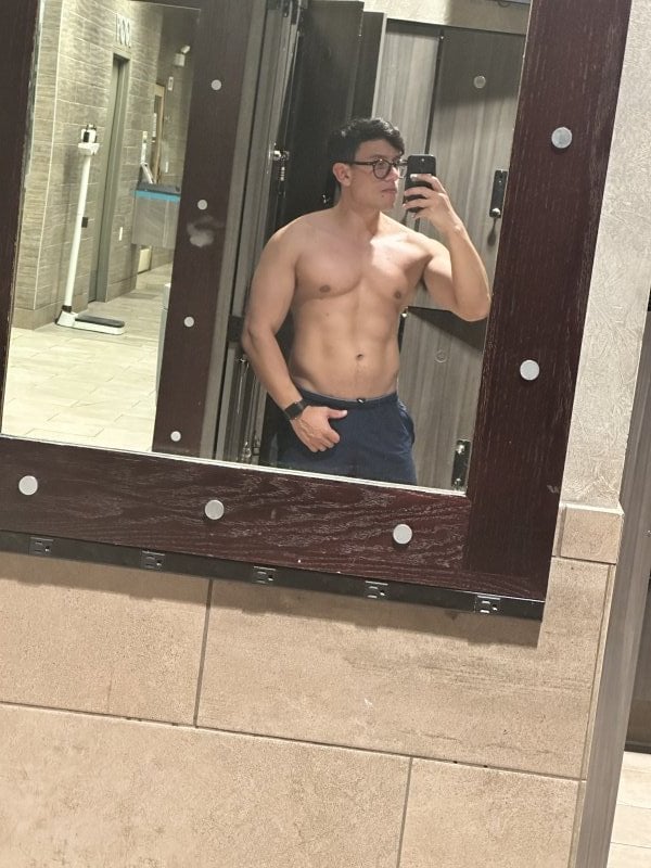 Fredhandsome performs massage in Chicago, IL - 957455