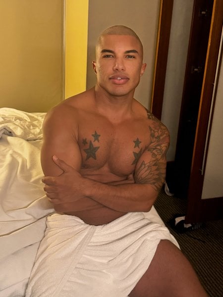 joshcosmo performs massage in Manhattan, NY - 954943