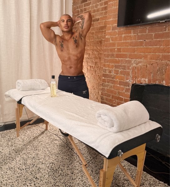 joshcosmo performs massage in Manhattan, NY - 956895