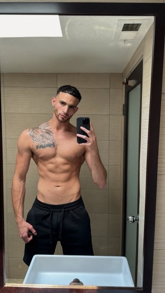 ChrisPapiX performs massage in Miami, FL - 975534