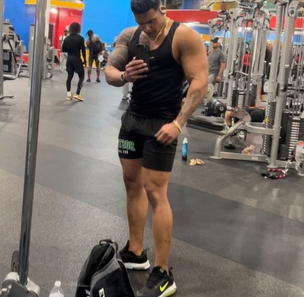 VictorHernandez performs massage in Boston, MA - 958422