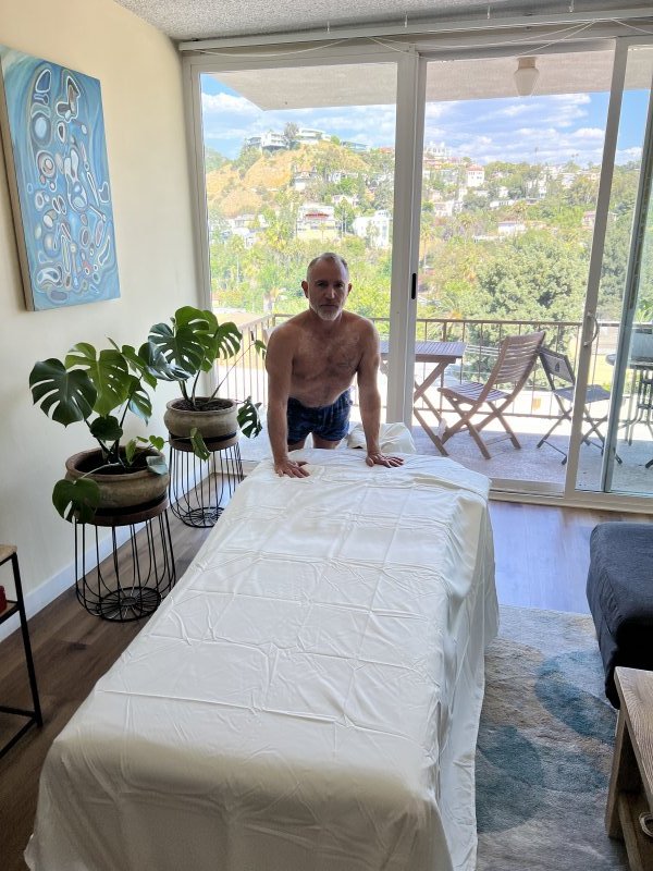 MightyPocket performs massage in West Hollywood, CA - 954388