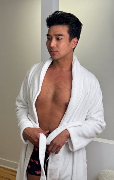 Kenzomas performs massage in Montreal, Quebec - 952534