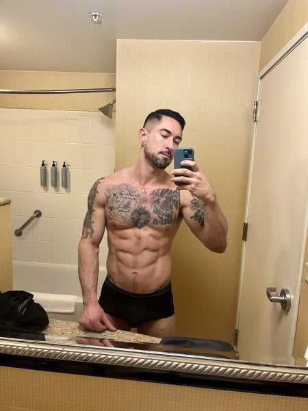 JaxxonMassage performs massage in Chicago, IL - 953939