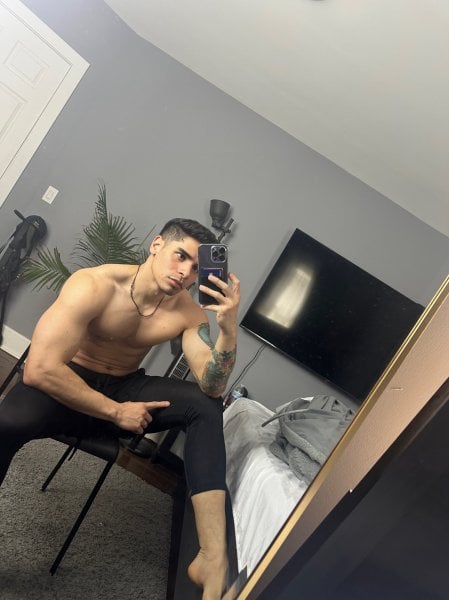 Oliverlatin performs massage in New York City, NY - 955800