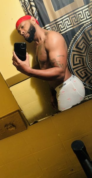 THEHANDSOMECALEB performs massage in Cleveland, OH - 956677