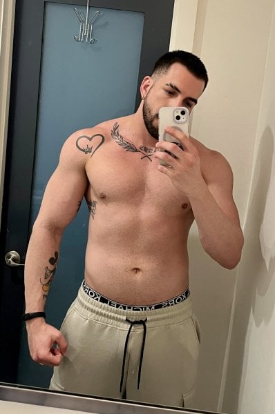 JakeDavid performs massage in Los Angeles, CA - 978939