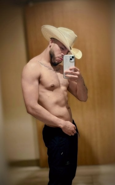 Boymexicano performs massage in Houston, TX - 971860