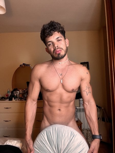 Abrahamlozar performs massage in Miami, FL - 971156