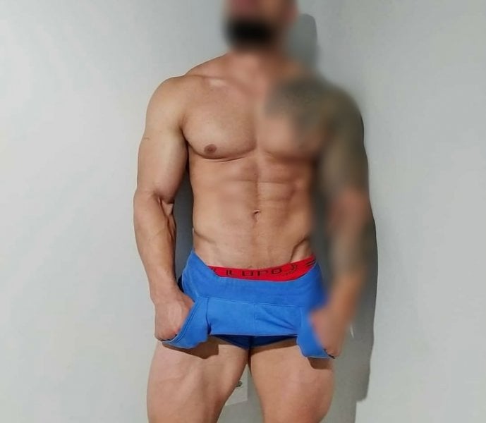 VictorLazaro performs massage in Miami, FL - 973656