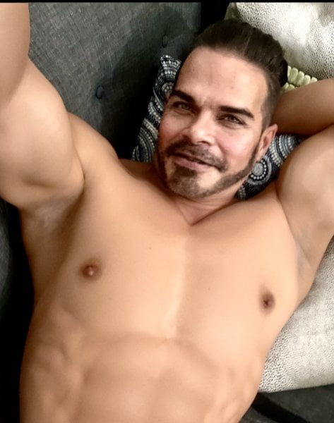 Tigerlatino performs massage in Oakland Park, FL - 972302