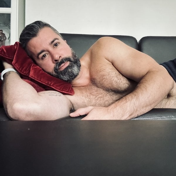 HairyHarryLondon performs massage in London, United Kingdom - 976417